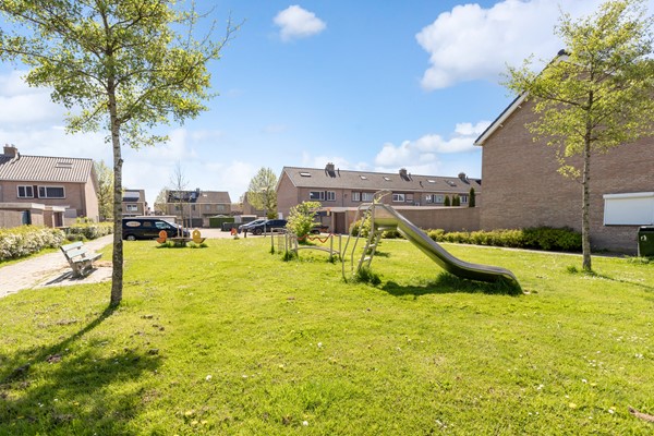 Foto - Te koop: Drive-in woning in Fijnaart!
